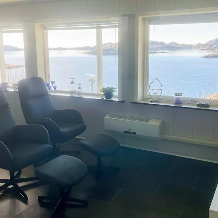 Apartment 4 Person In *